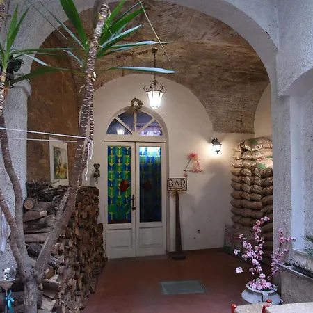 Il Cortile Nel Borgo لانشانو